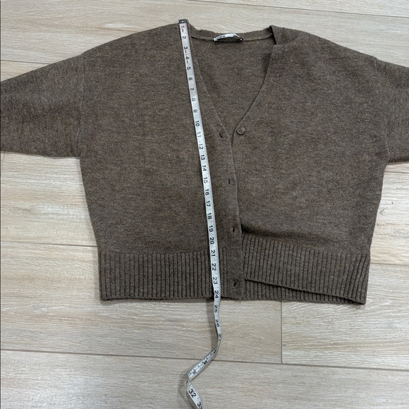 ZARA V-Neck Button-Up Sweater - Picture 9 of 10